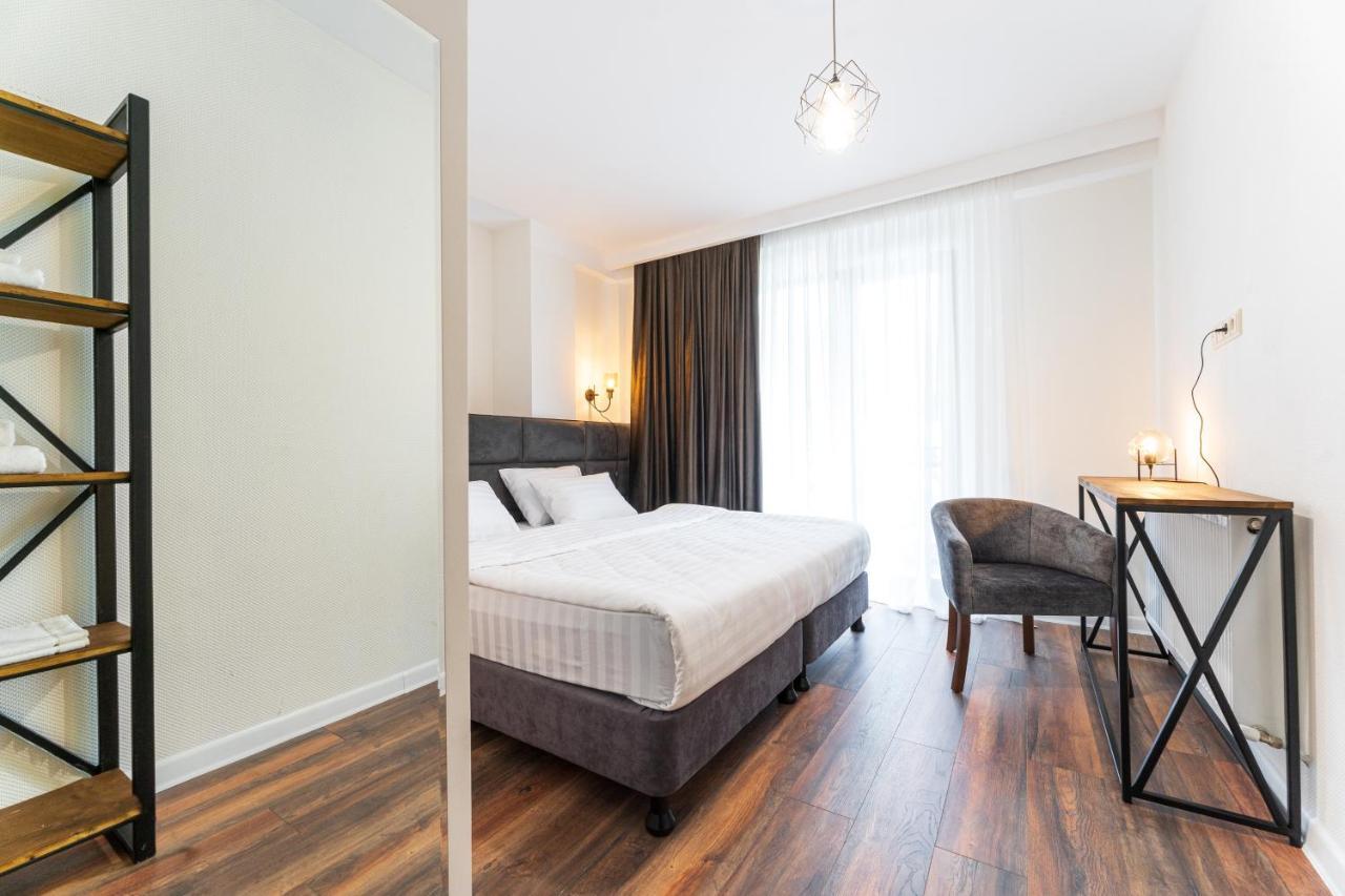 Hotel Chatini Местия Экстерьер фото