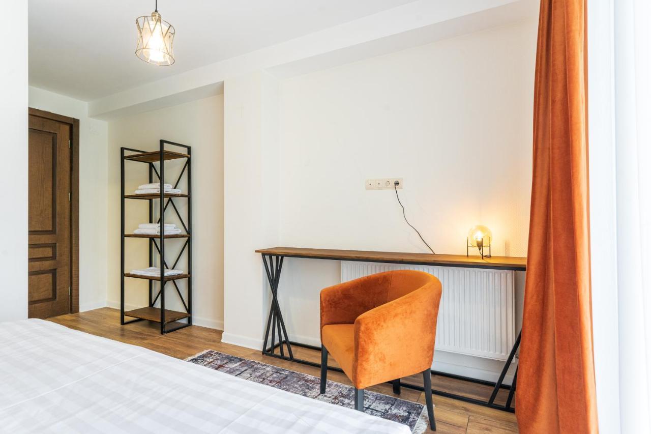 Hotel Chatini Местия Экстерьер фото