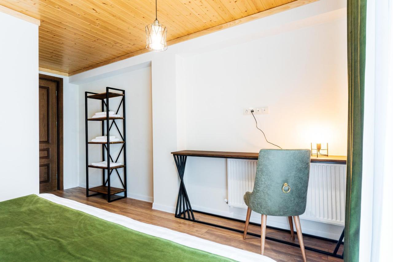 Hotel Chatini Местия Экстерьер фото
