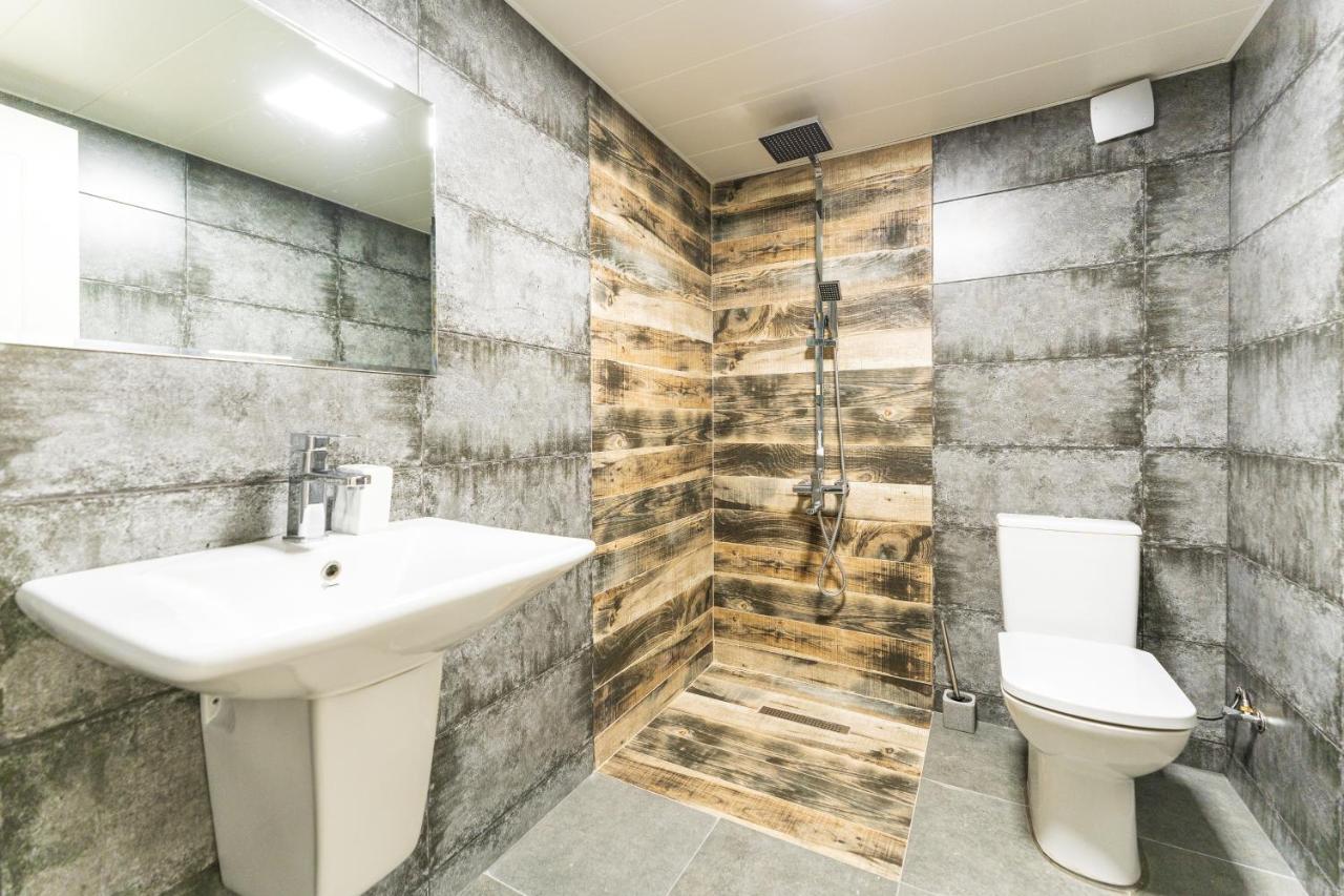Hotel Chatini Местия Экстерьер фото