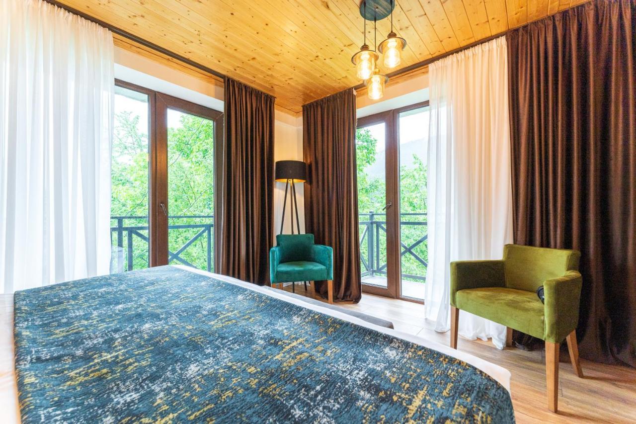 Hotel Chatini Местия Экстерьер фото