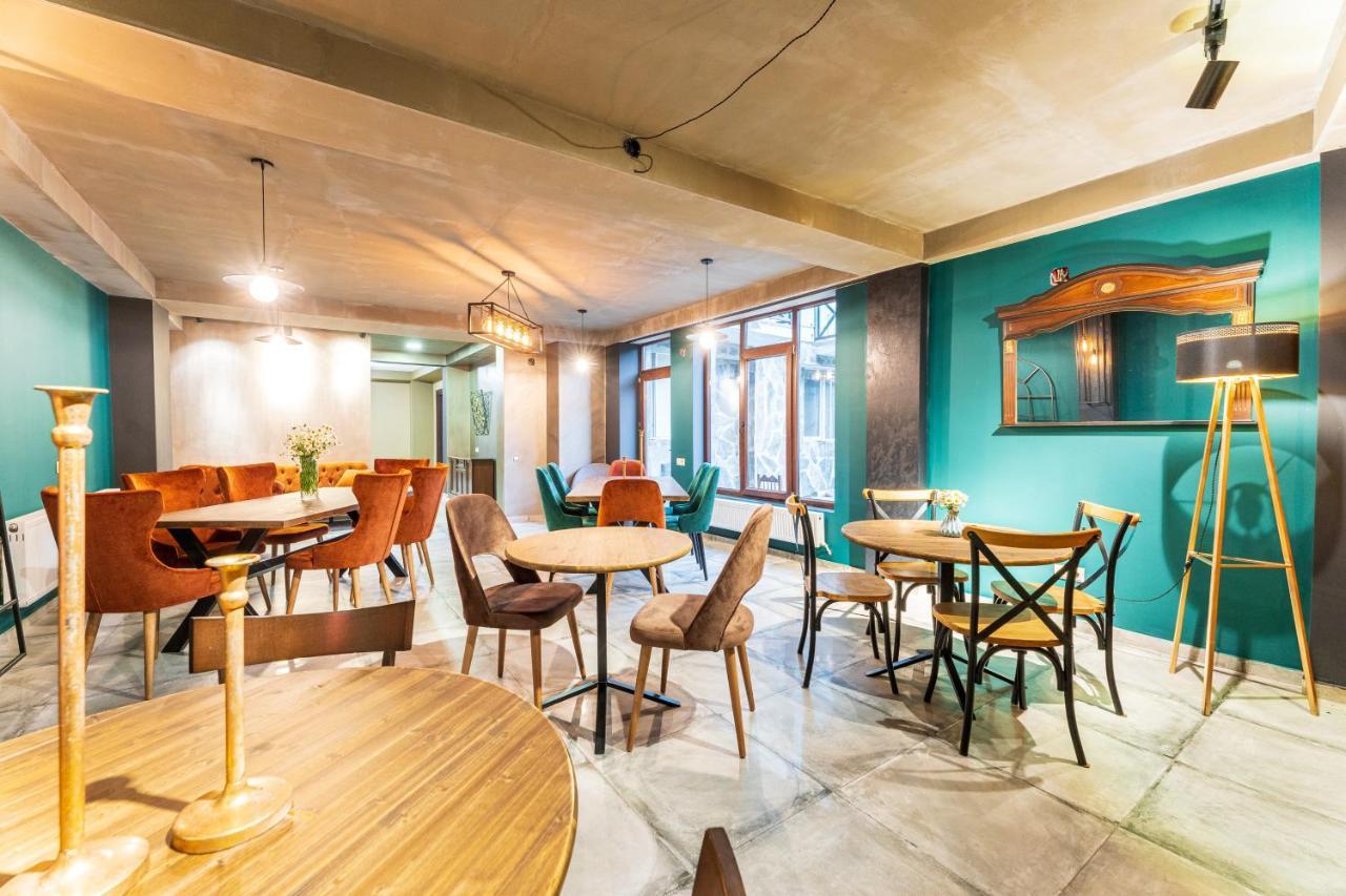 Hotel Chatini Местия Экстерьер фото