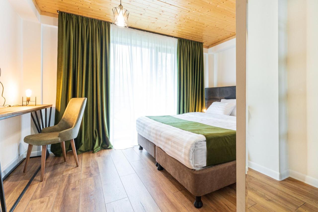 Hotel Chatini Местия Экстерьер фото