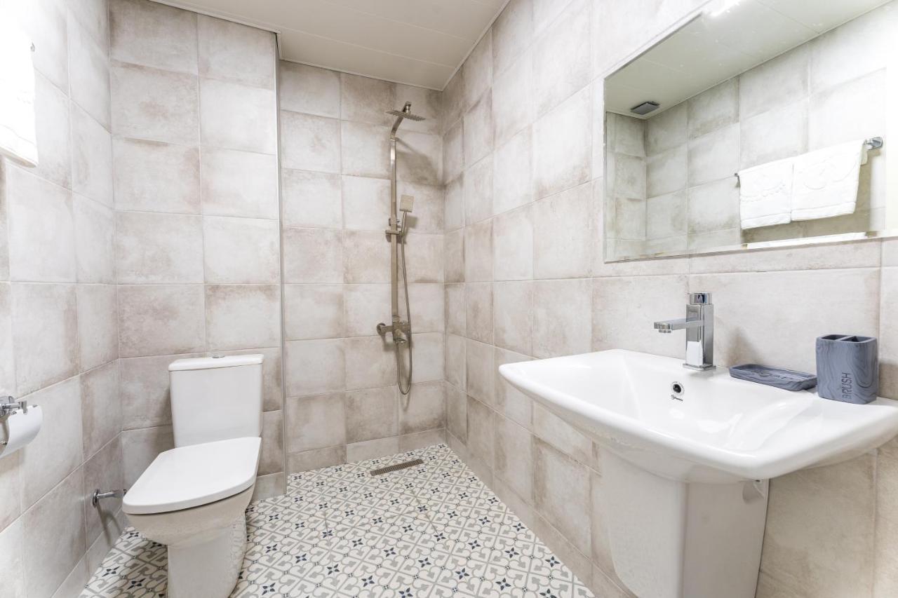 Hotel Chatini Местия Экстерьер фото